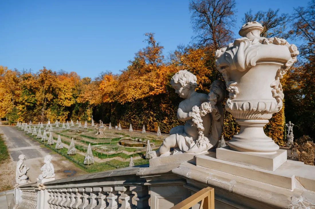 Historisches Schloss mit weitläufiger Parkanlage